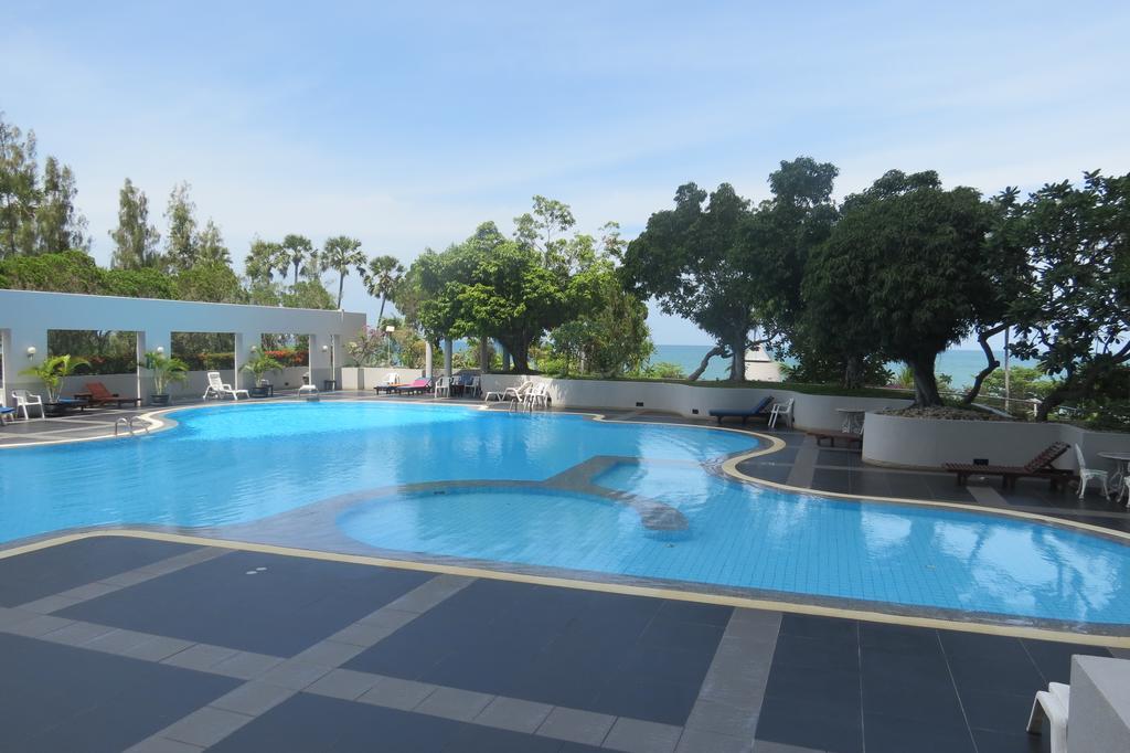 Jomtien Plaza Suite Apartments Екстериор снимка