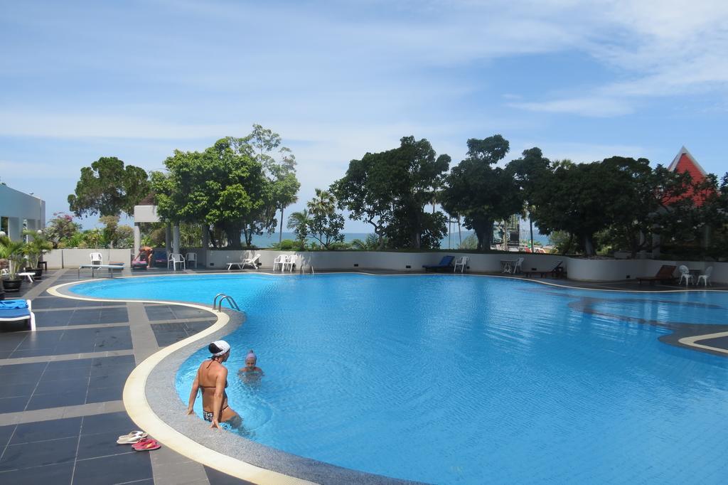 Jomtien Plaza Suite Apartments Екстериор снимка